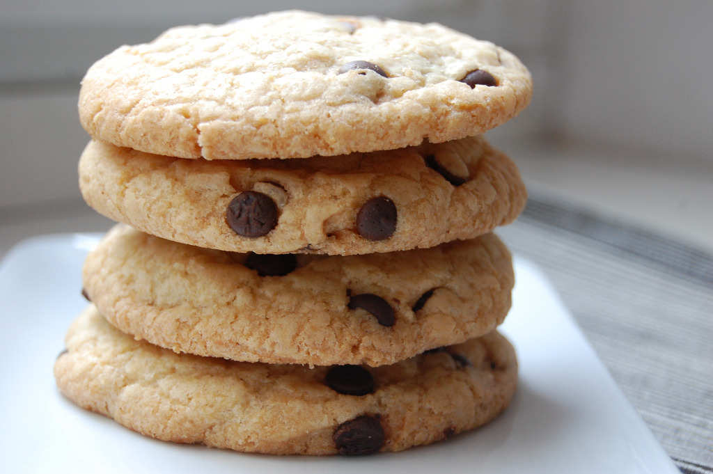 Chewy Chocolate Chip Cookies (by petitebiscotte)