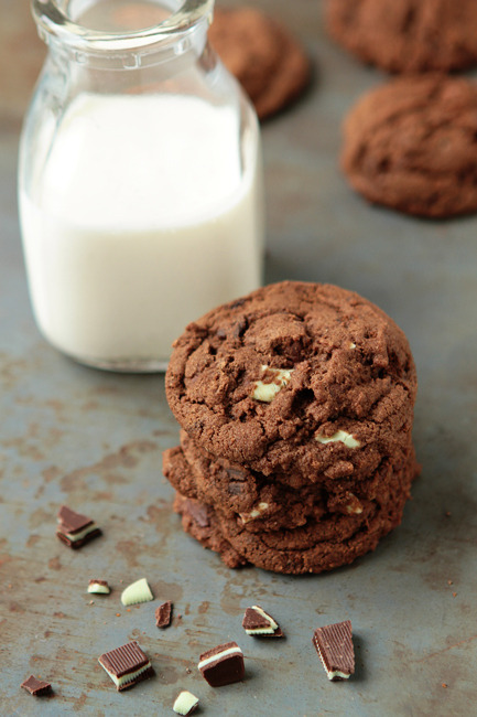 Chocolate Cookies with Thin Mints