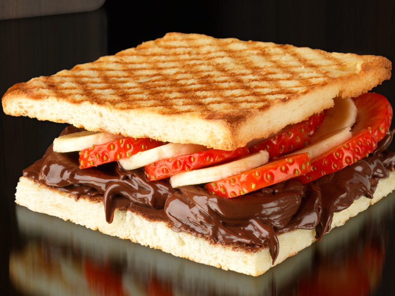 Hotel Chocolat peanut & chocolate smudge sandwich with strawberries and banana
