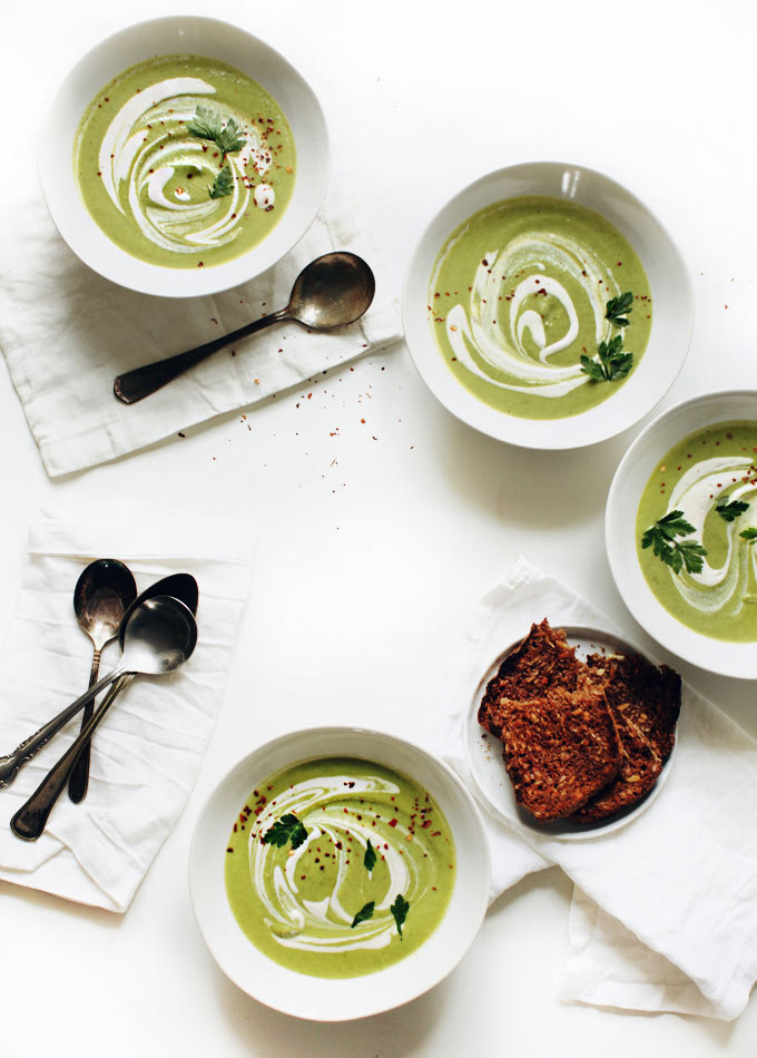 Cream of Broccoli and Cashew Soup