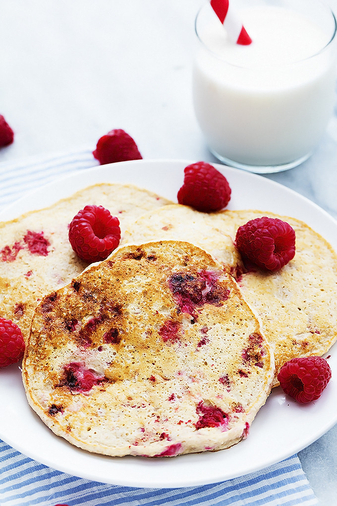 Berry cottage cheese pancakes